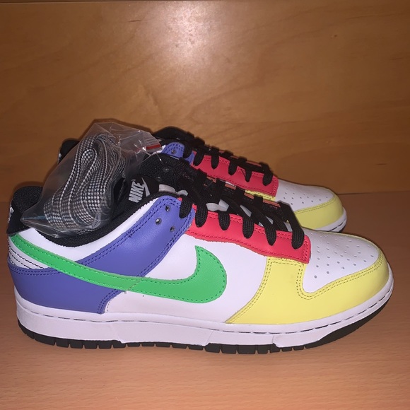 W Nike Dunk Low “Green Strike” Size 8W 6.5M - Picture 4 of 7